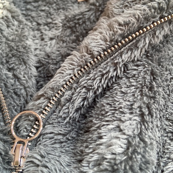 ❤️ EXPRESS Oversized sherpa pullover - Picture 5 of 6